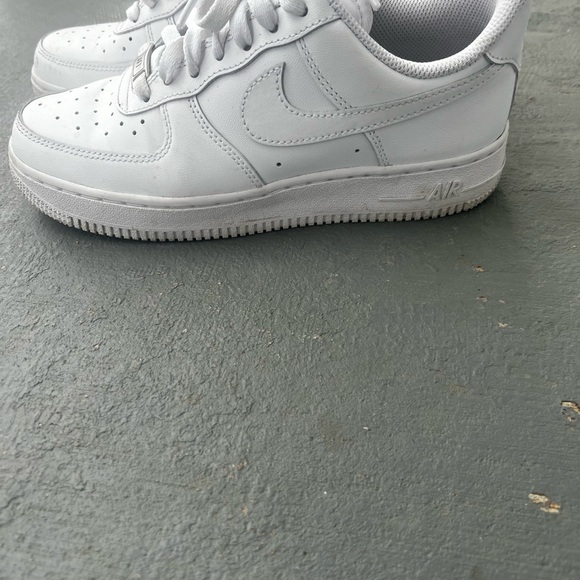 Women’s Air Force 1 ‘07 shoes - Picture 10 of 16